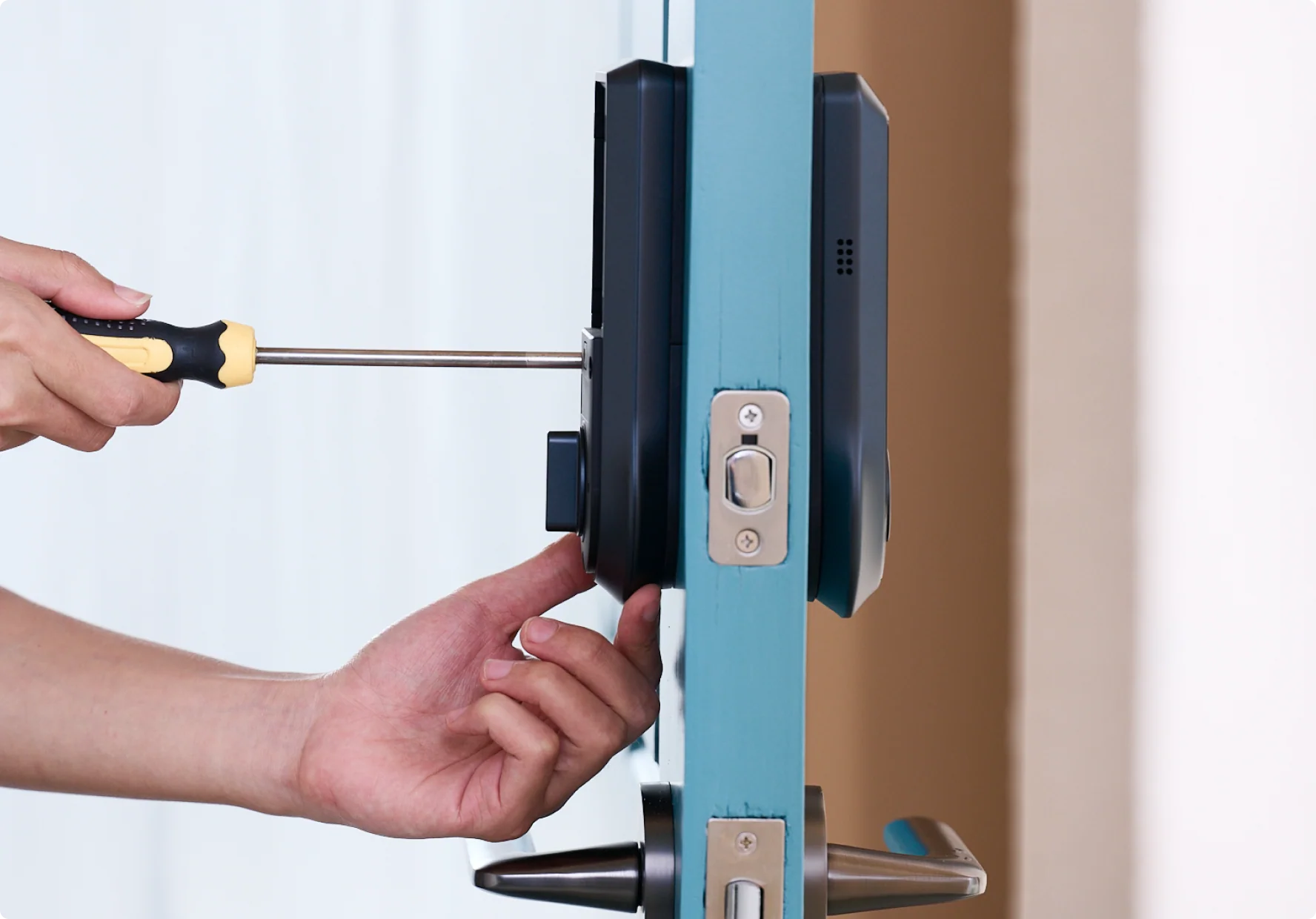 Smart lock installation technician in London